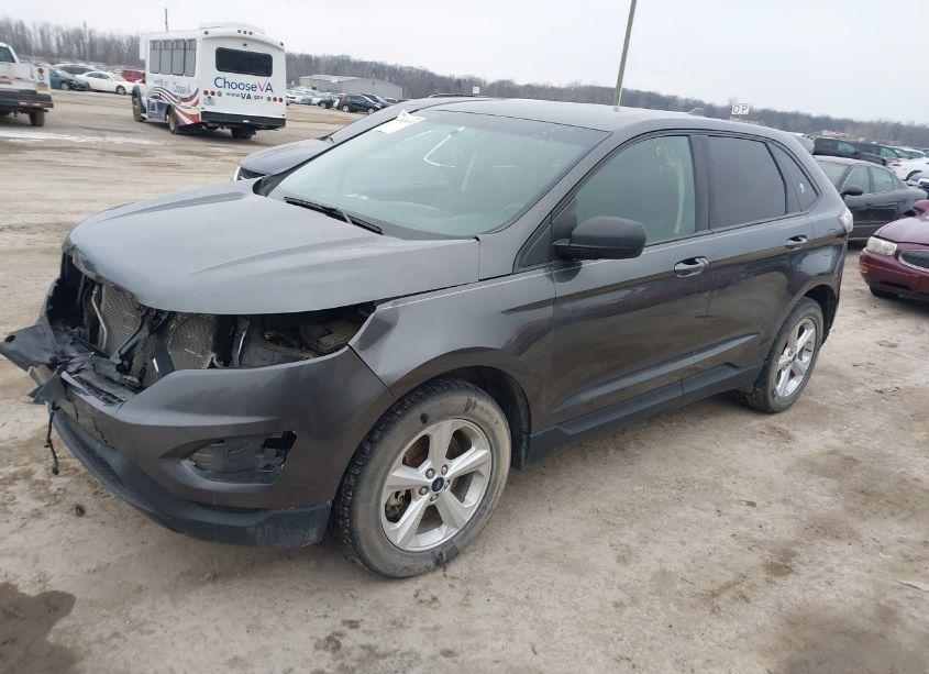 Photo 2 of 2018 Ford Edge SE (VIN 2FMPK4G91JBC00045)