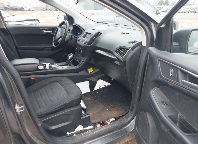 Photo 5 of 2018 Ford Edge SE (VIN 2FMPK4G91JBC00045)