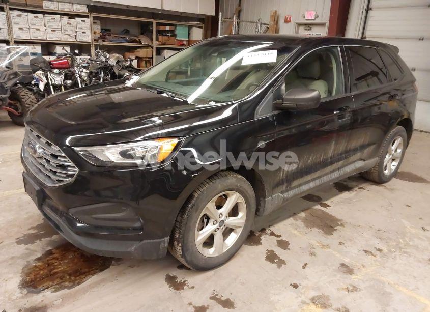 Photo 2 of 2019 Ford Edge SE (VIN 2FMPK4G92KBC39891)