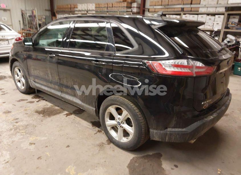 Photo 3 of 2019 Ford Edge SE (VIN 2FMPK4G92KBC39891)