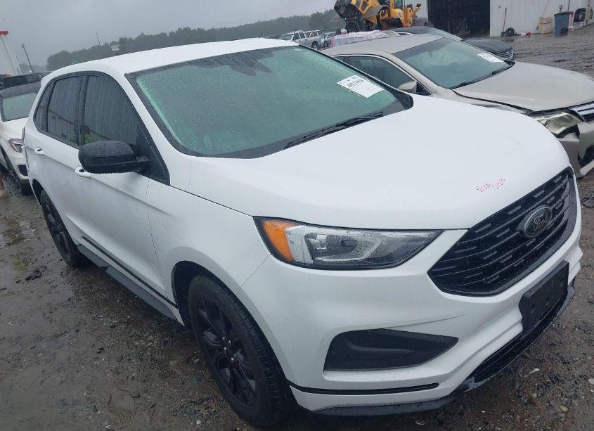 2022 Ford Edge SE (VIN 2FMPK4G92NBA78141) main photo