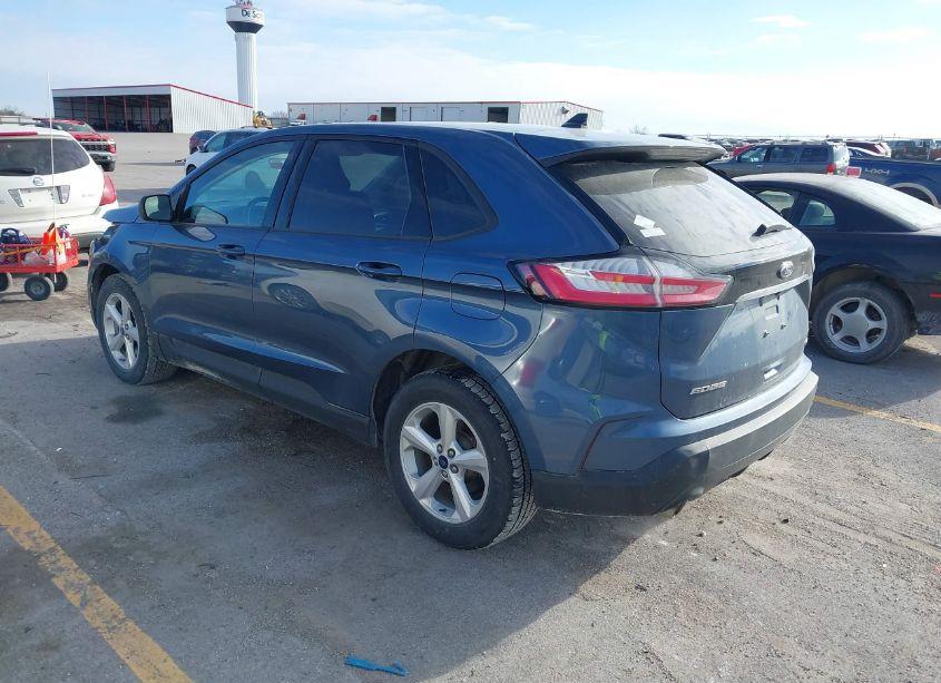 Photo 3 of 2019 Ford Edge SE (VIN 2FMPK4G93KBB09652)