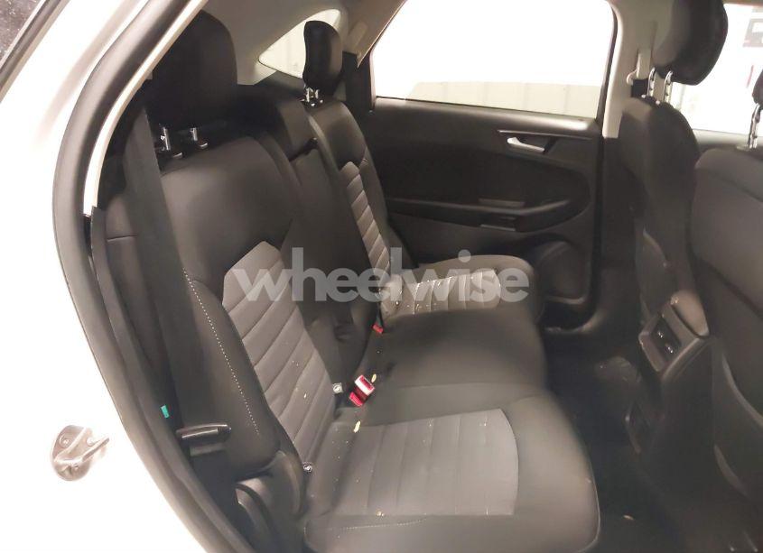 Photo 8 of 2018 Ford Edge SE (VIN 2FMPK4G94JBC45500)