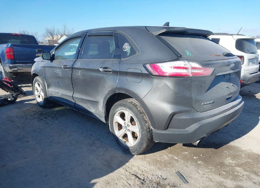Photo 3 of 2019 Ford Edge SE (VIN 2FMPK4G94KBB24810)