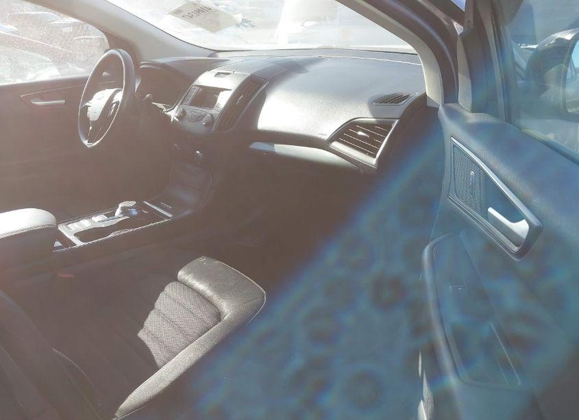 Photo 5 of 2019 Ford Edge SE (VIN 2FMPK4G94KBB24810)