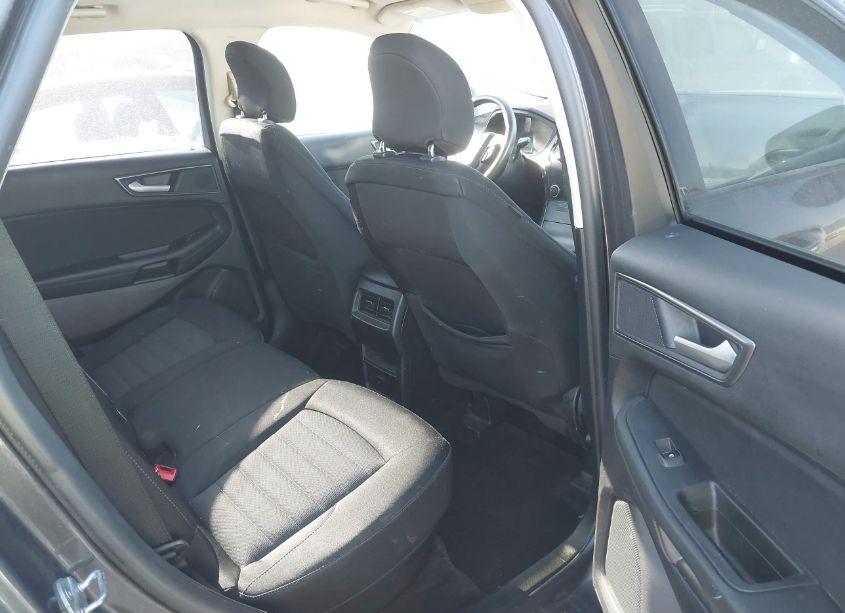 Photo 8 of 2019 Ford Edge SE (VIN 2FMPK4G94KBB24810)