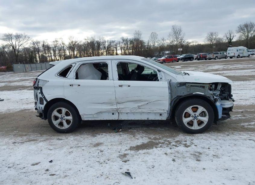 Photo 13 of 2019 Ford Edge SE (VIN 2FMPK4G94KBC03331)