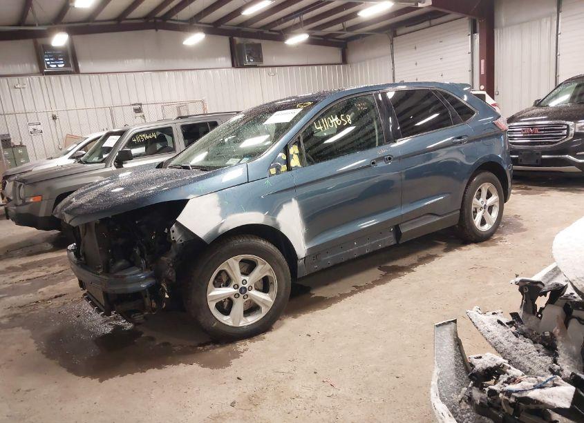 Photo 2 of 2019 Ford Edge SE (VIN 2FMPK4G94KBC39892)