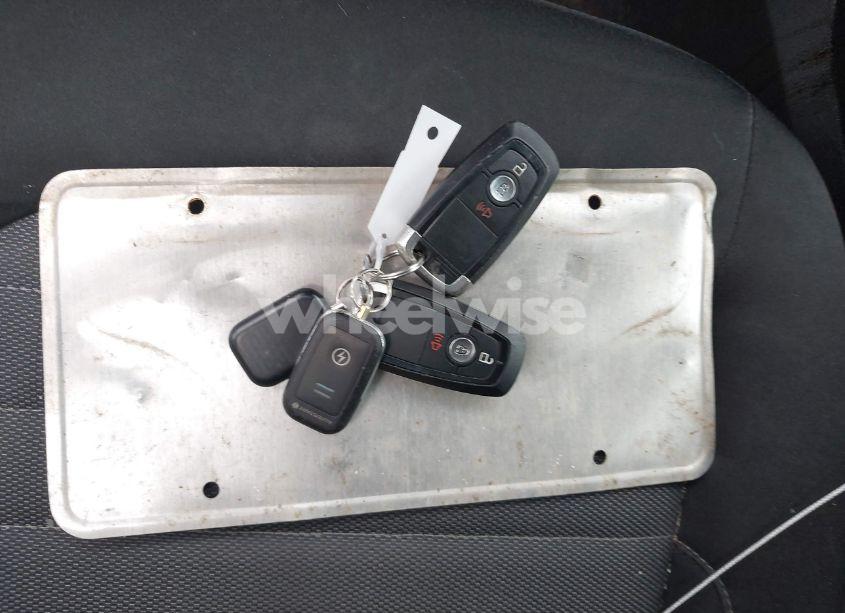 Photo 11 of 2018 Ford Edge SE (VIN 2FMPK4G95JBB31098)