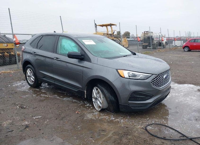 2024 Ford Edge SE (VIN 2FMPK4G95RBA47228) main photo