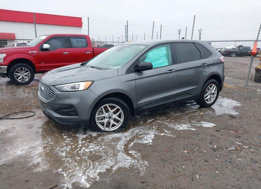 Photo 2 of 2024 Ford Edge SE (VIN 2FMPK4G95RBA47228)