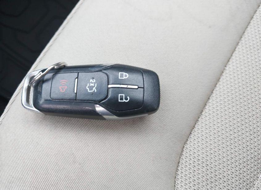 Photo 11 of 2016 Ford Edge SE (VIN 2FMPK4G96GBB55189)