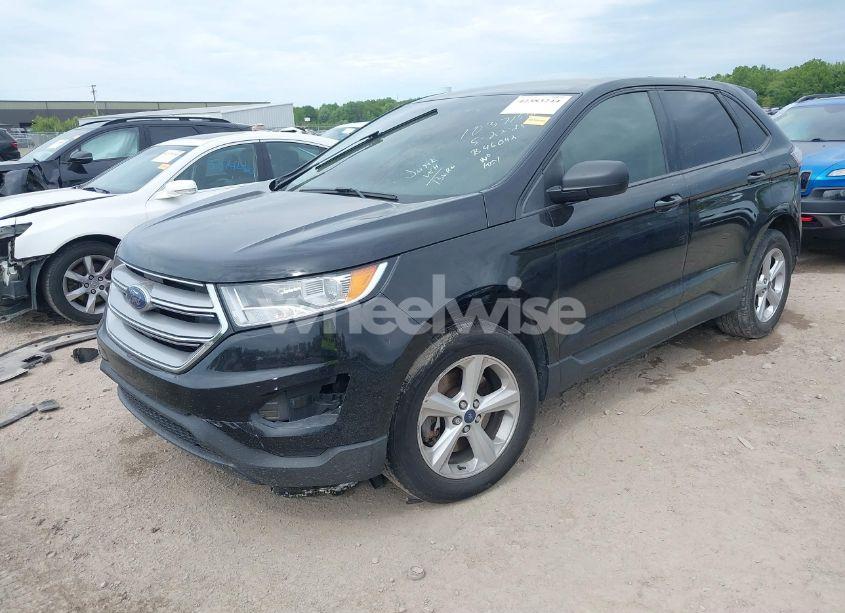 Photo 2 of 2017 Ford Edge SE (VIN 2FMPK4G96HBB46042)