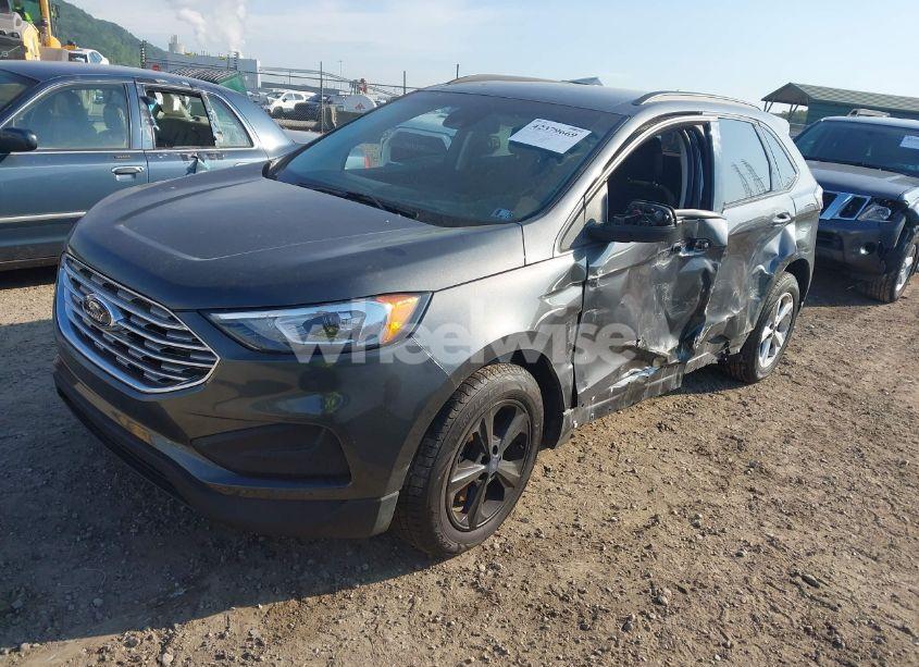 Photo 2 of 2020 Ford Edge SE (VIN 2FMPK4G96LBA90645)