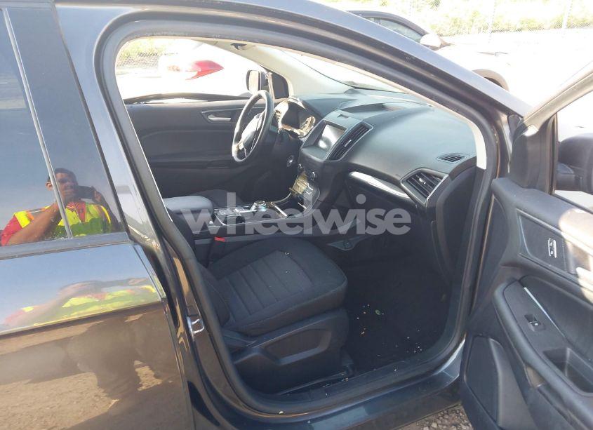 Photo 5 of 2020 Ford Edge SE (VIN 2FMPK4G96LBA90645)