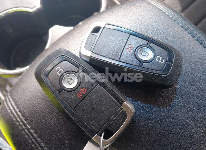 Photo 11 of 2018 Ford Edge SE (VIN 2FMPK4G97JBB79427)