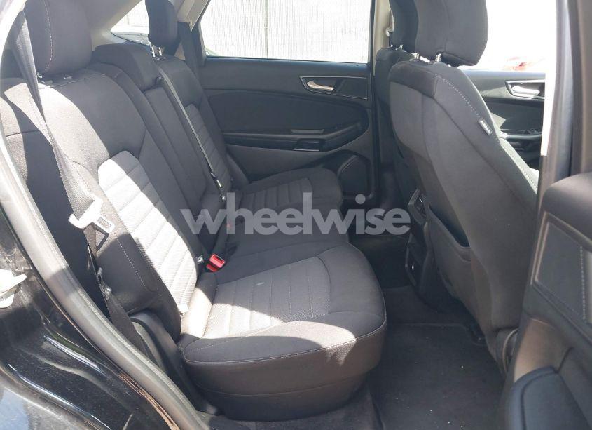 Photo 8 of 2018 Ford Edge SE (VIN 2FMPK4G97JBB79427)