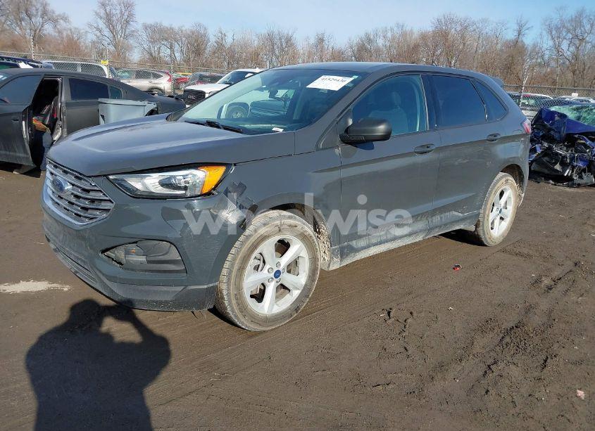 Photo 2 of 2021 Ford Edge SE (VIN 2FMPK4G97MBA50768)