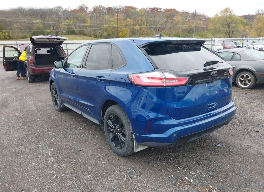 Photo 3 of 2023 Ford Edge SE (VIN 2FMPK4G97PBA43274)