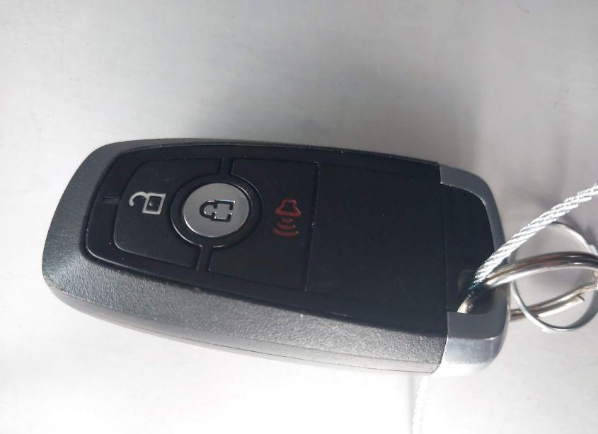 Photo 11 of 2017 Ford Edge SE (VIN 2FMPK4G98HBC09688)