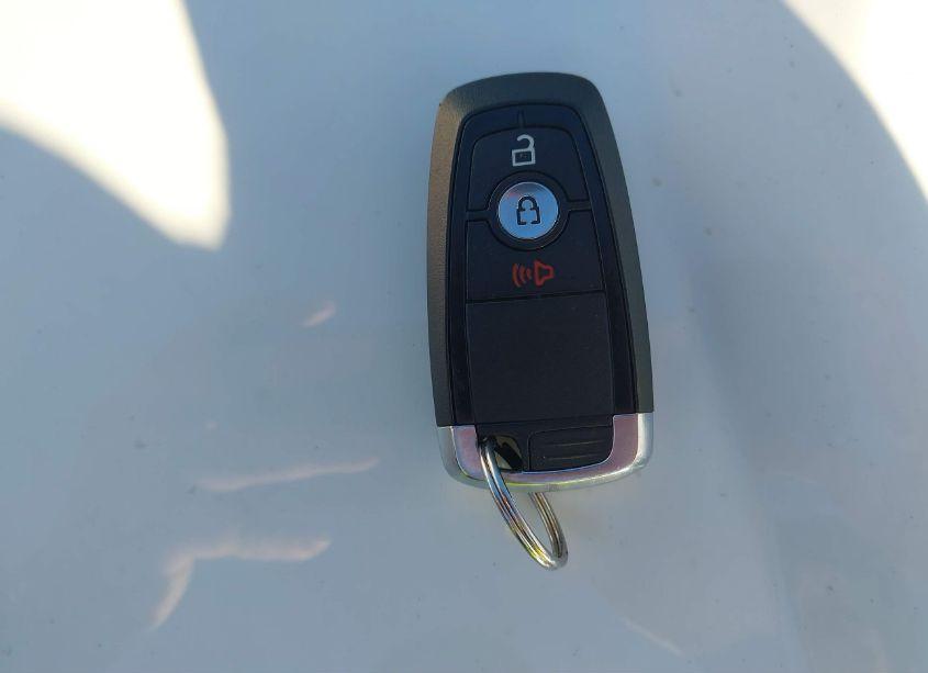 Photo 11 of 2017 Ford Edge SE (VIN 2FMPK4G98HBC45848)