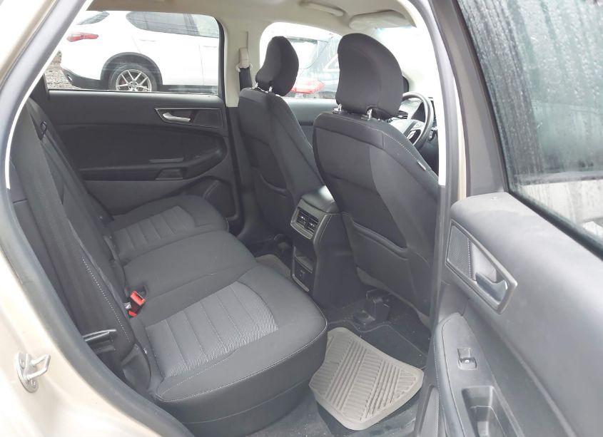 Photo 8 of 2018 Ford Edge SE (VIN 2FMPK4G98JBB94048)