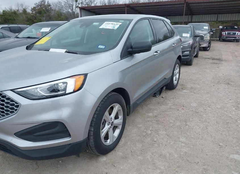 Photo 2 of 2024 Ford Edge SE (VIN 2FMPK4G98RBA67263)