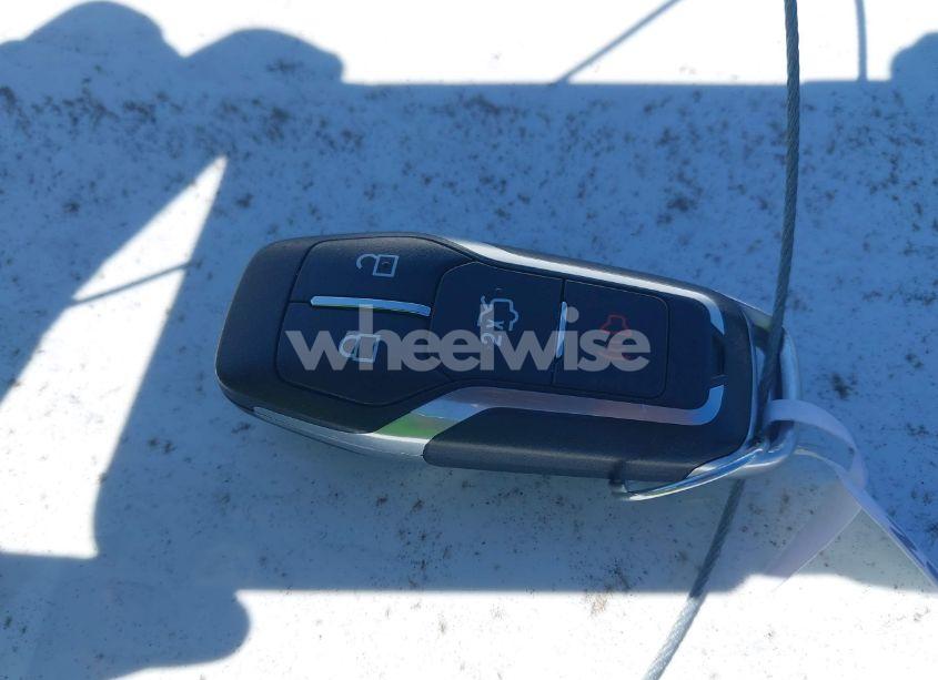 Photo 11 of 2016 Ford Edge SE (VIN 2FMPK4G99GBB84041)