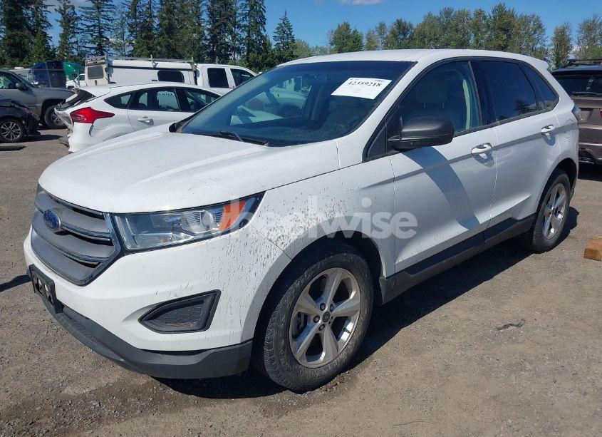 Photo 2 of 2016 Ford Edge SE (VIN 2FMPK4G99GBB84041)