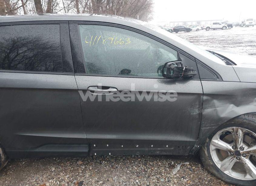 Photo 13 of 2017 Ford Edge SE (VIN 2FMPK4G99HBB72859)