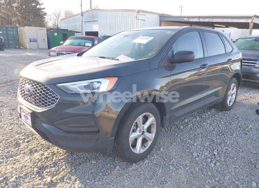 Photo 2 of 2024 Ford Edge SE (VIN 2FMPK4G99RBB24148)