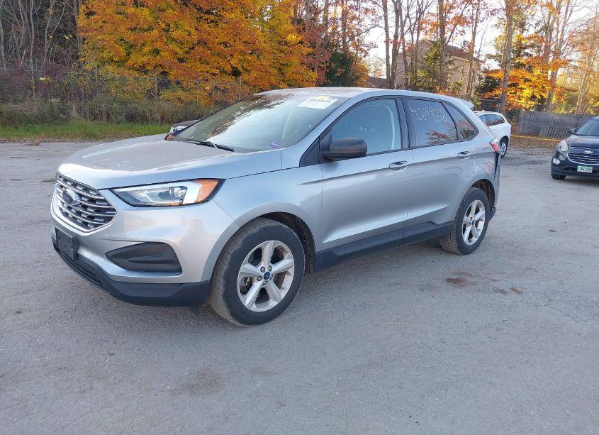 Photo 2 of 2020 Ford Edge SE (VIN 2FMPK4G9XLBA38483)