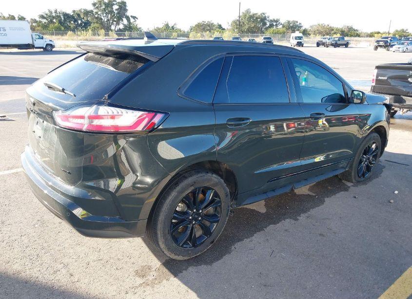 Photo 4 of 2022 Ford Edge SE (VIN 2FMPK4G9XNBB12911)