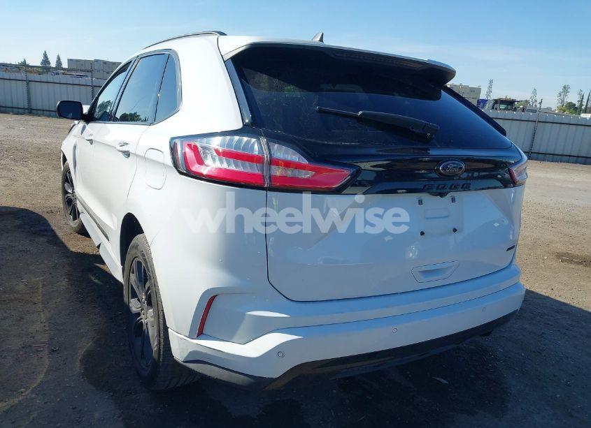Photo 3 of 2023 Ford Edge SE (VIN 2FMPK4G9XPBA08325)