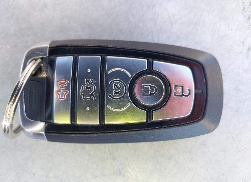 Photo 11 of 2018 Ford Edge SEL (VIN 2FMPK4J82JBB49509)