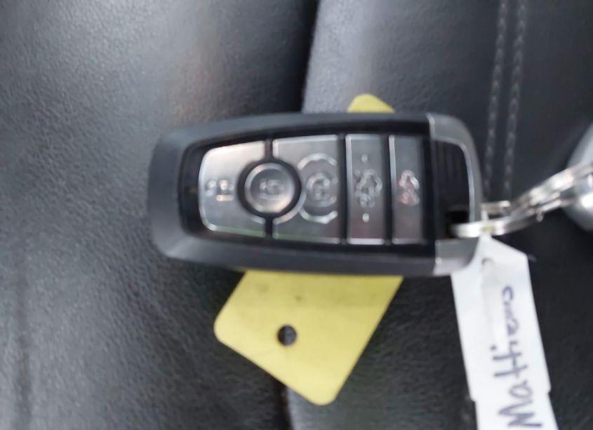 Photo 11 of 2018 Ford Edge SEL (VIN 2FMPK4J85JBB35149)