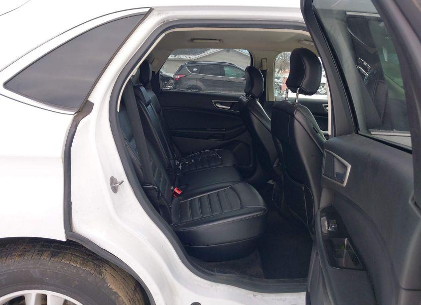 Photo 8 of 2018 Ford Edge SEL (VIN 2FMPK4J85JBB64103)