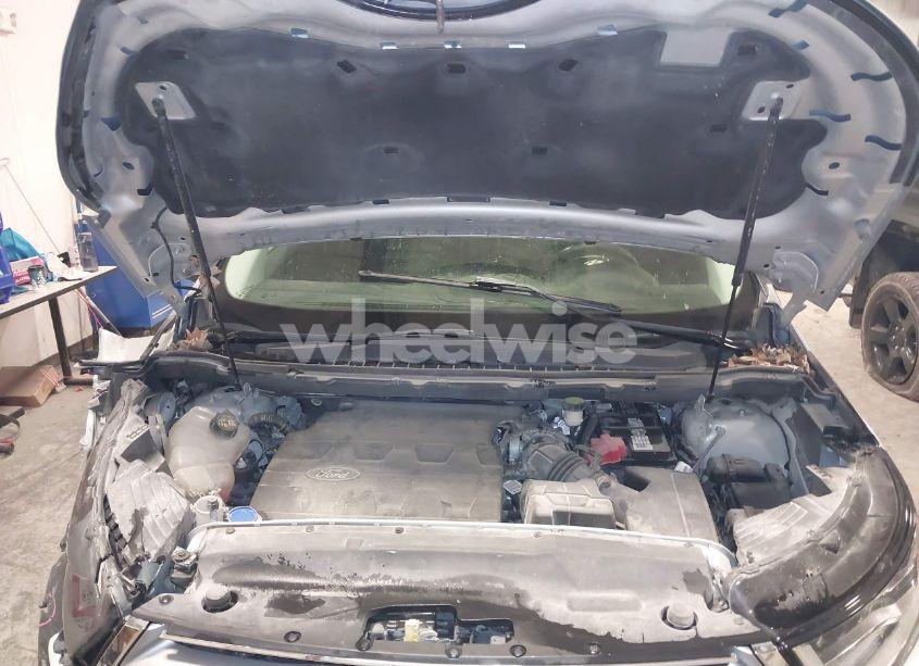 Photo 10 of 2016 Ford Edge SEL (VIN 2FMPK4J88GBB00517)