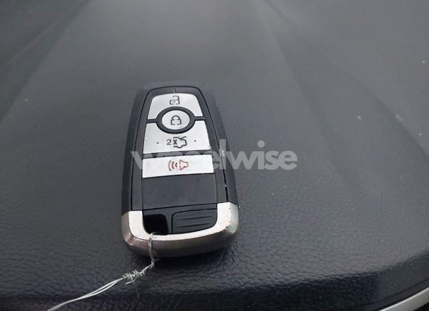 Photo 11 of 2017 Ford Edge SEL (VIN 2FMPK4J90HBB67817)