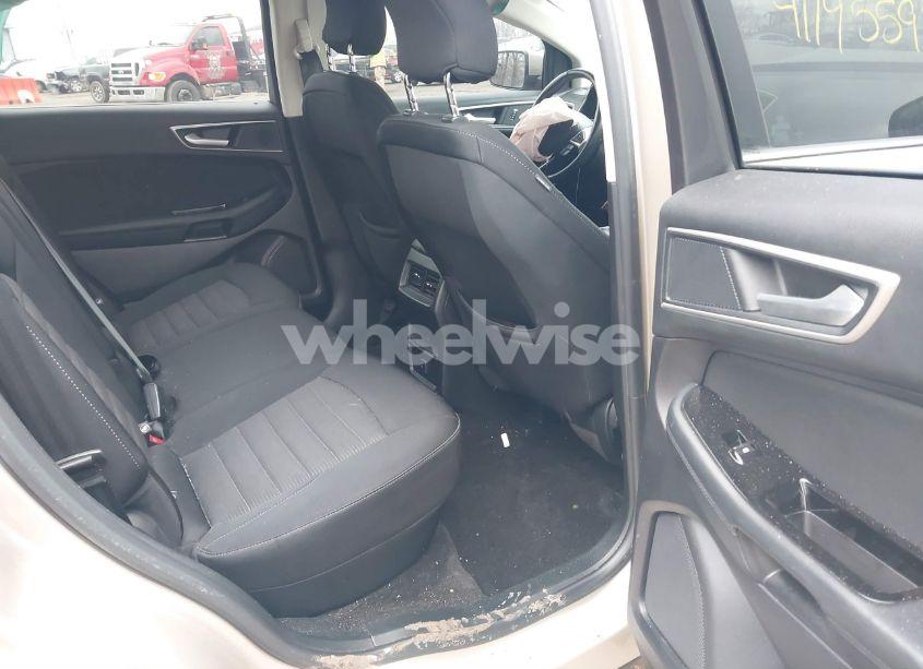 Photo 8 of 2018 Ford Edge SEL (VIN 2FMPK4J90JBC50573)