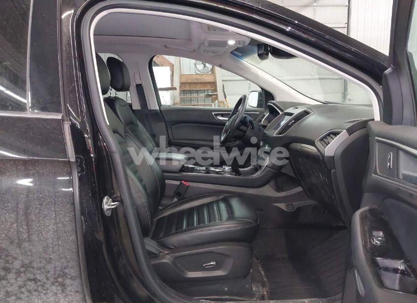 Photo 5 of 2019 Ford Edge SEL (VIN 2FMPK4J90KBB64990)