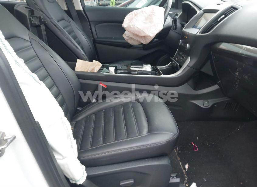 Photo 5 of 2020 Ford Edge SEL (VIN 2FMPK4J90LBB29934)