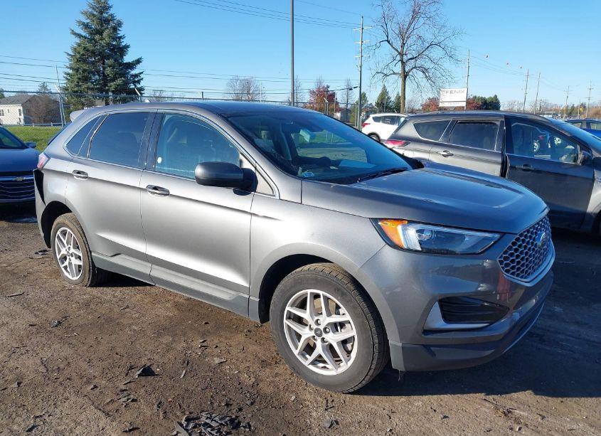 2023 Ford Edge SEL (VIN 2FMPK4J90PBA24137) main photo