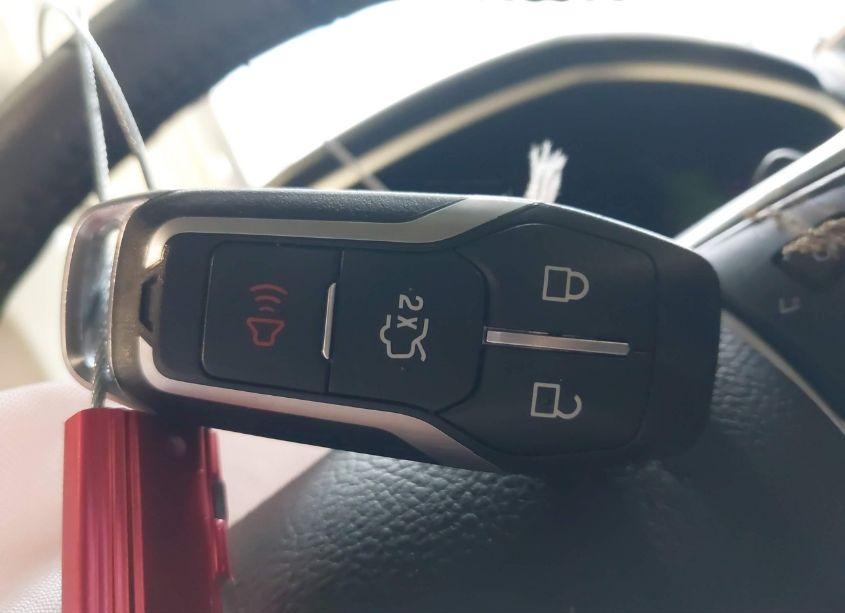 Photo 11 of 2016 Ford Edge SEL (VIN 2FMPK4J91GBB53732)