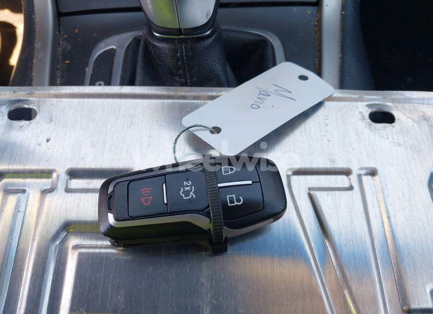 Photo 11 of 2017 Ford Edge SEL (VIN 2FMPK4J91HBB04581)