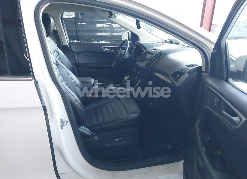Photo 5 of 2018 Ford Edge SEL (VIN 2FMPK4J91JBC20997)