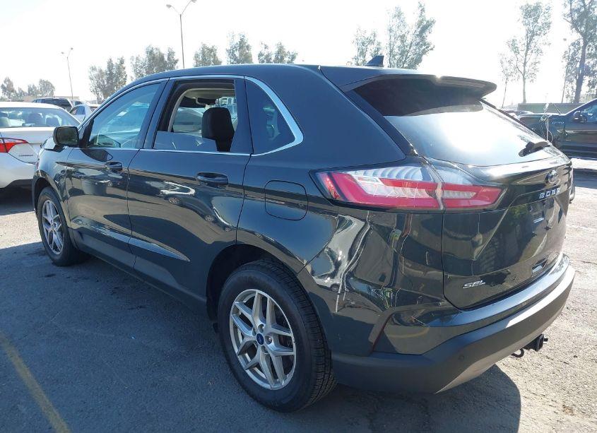 Photo 3 of 2021 Ford Edge SEL (VIN 2FMPK4J91MBA33196)