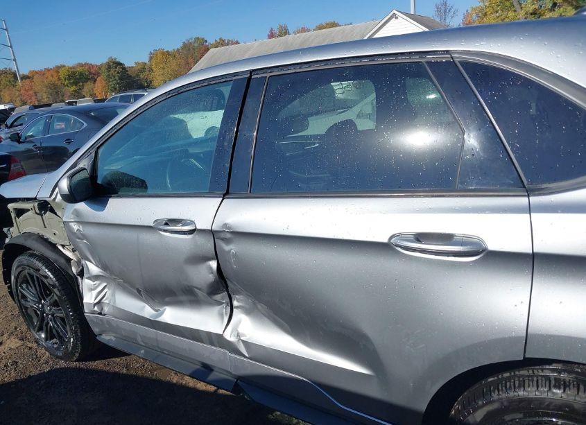 Photo 15 of 2022 Ford Edge ST-LINE (VIN 2FMPK4J91NBA58956)