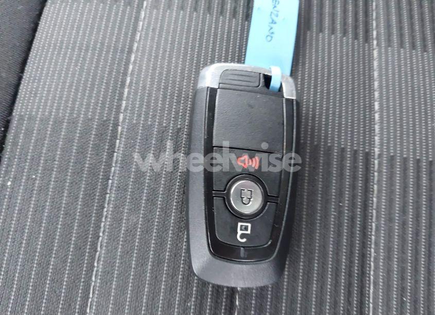 Photo 11 of 2018 Ford Edge SEL (VIN 2FMPK4J92JBC29014)
