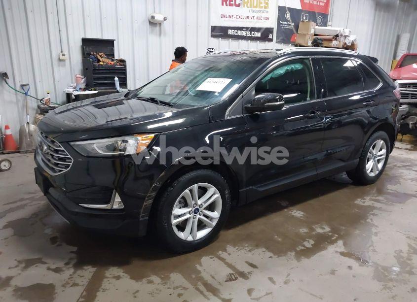 Photo 2 of 2019 Ford Edge SEL (VIN 2FMPK4J92KBB17797)